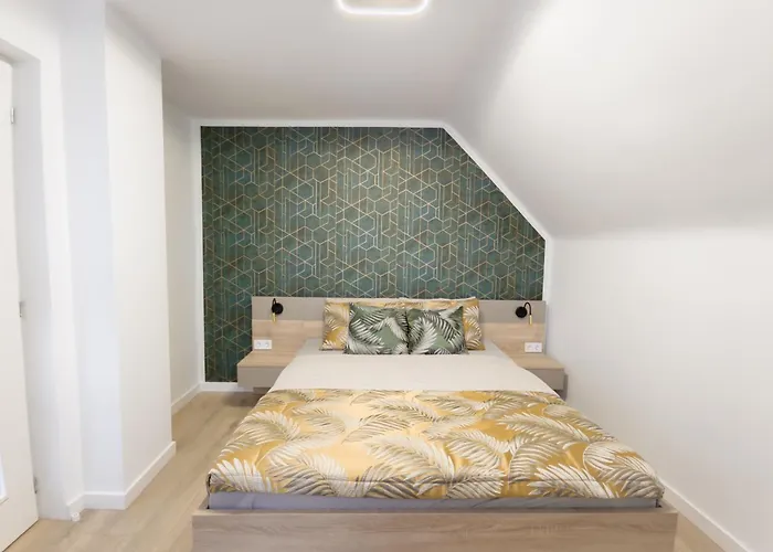 Vadvirag 5 By Dunavibe באיה